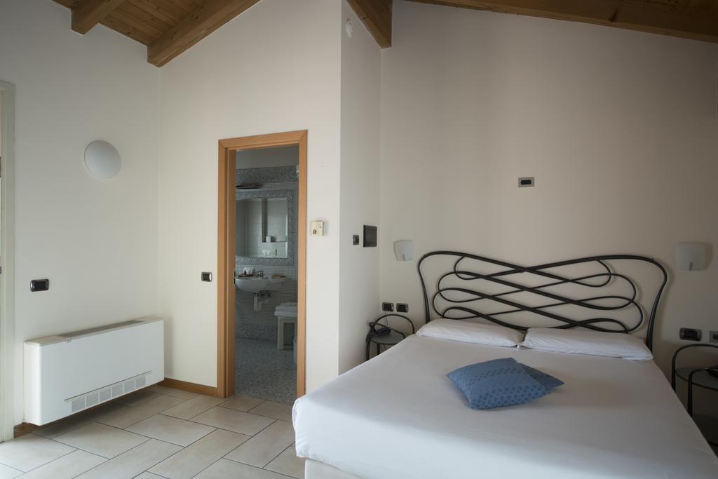 Hotel Villa Colico Bagian luar foto