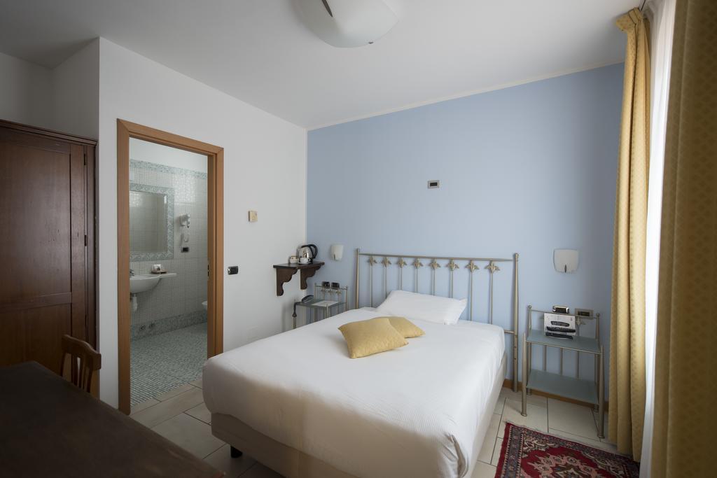 Hotel Villa Colico Bagian luar foto