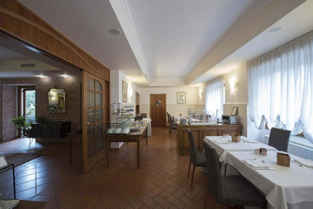 Hotel Villa Colico Bagian luar foto