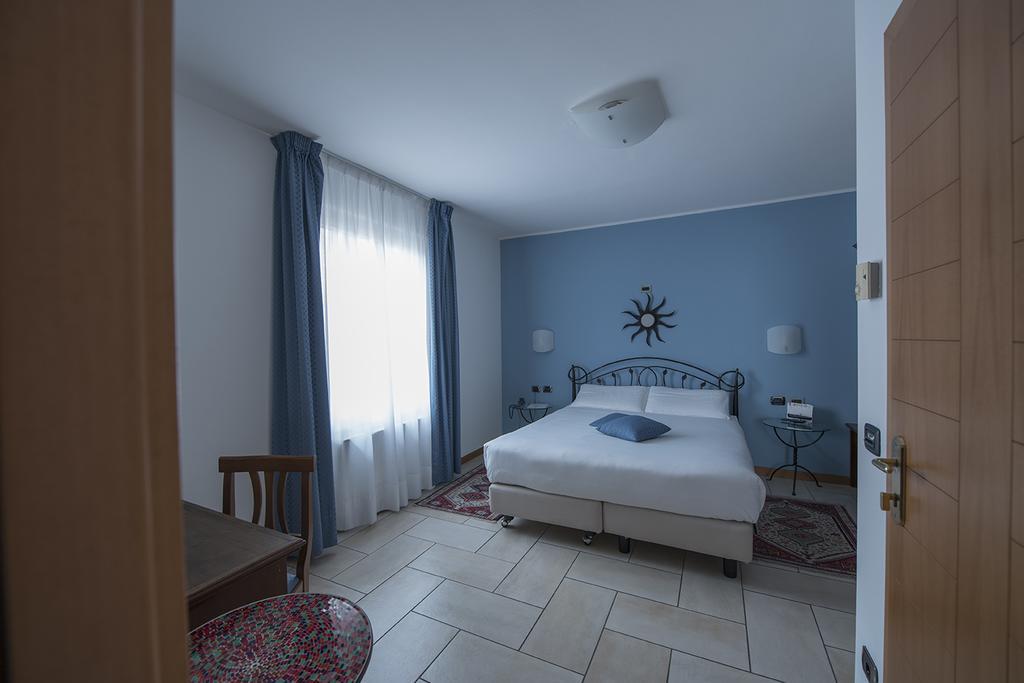 Hotel Villa Colico Bagian luar foto